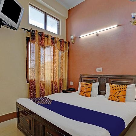 SPOT ON 79984 Hotel Castle View Masuri Exterior foto